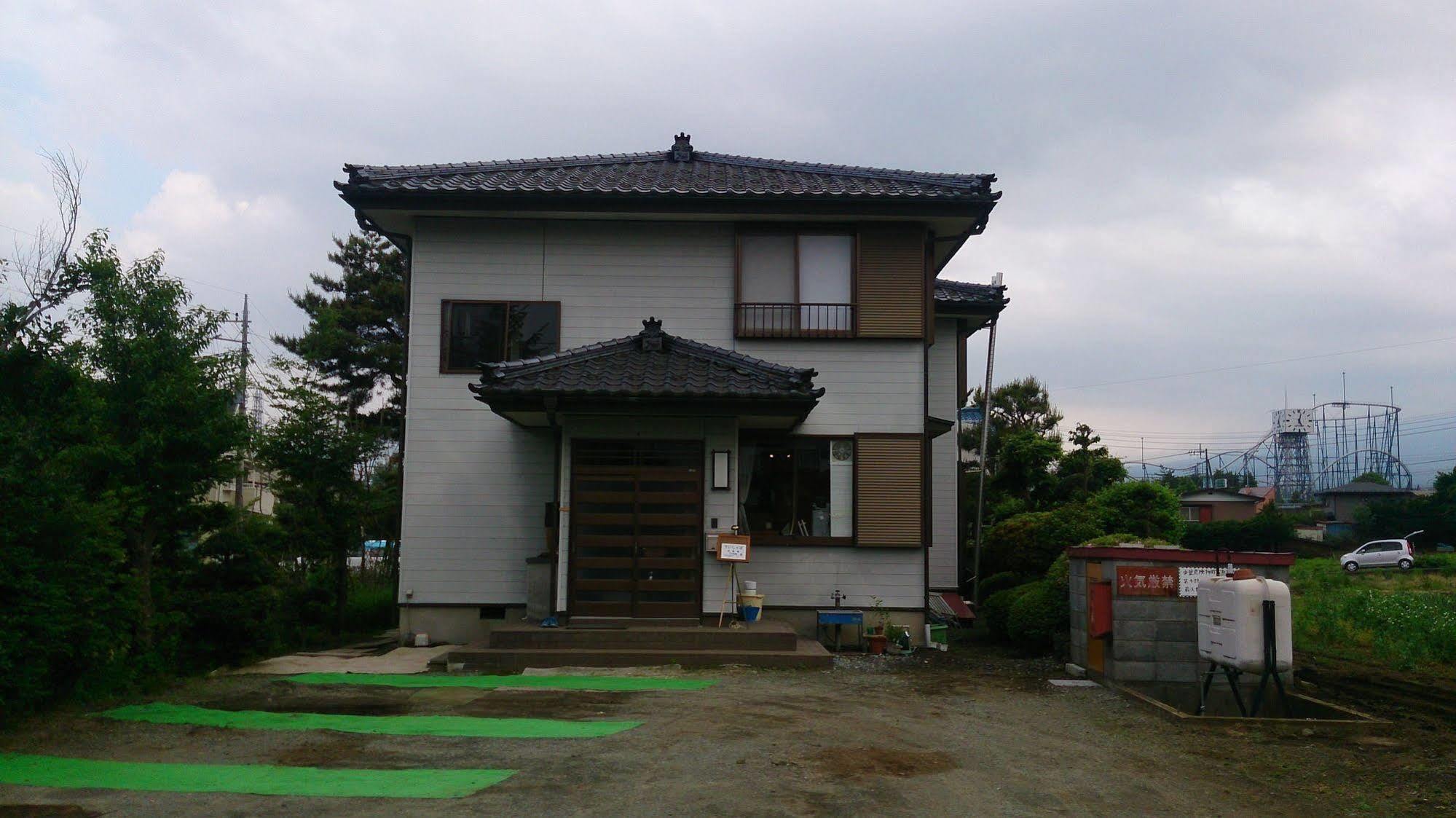 Teishaba Guesthouse&Cafe Fujiyoshida Exterior photo