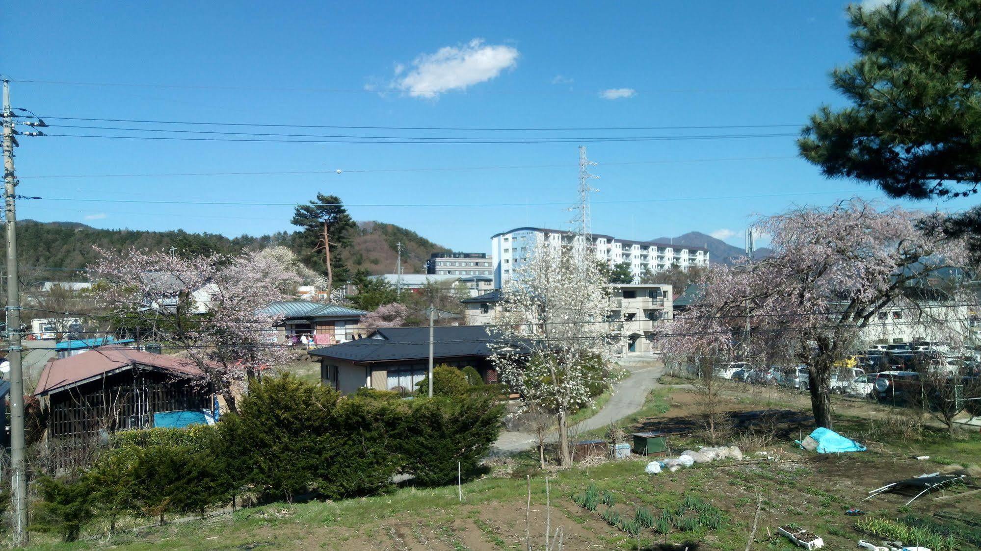 Teishaba Guesthouse&Cafe Fujiyoshida Exterior photo